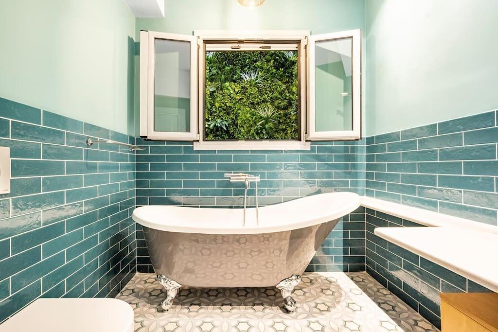 Secret Garden Downtown Apartment Athena Bagian luar foto