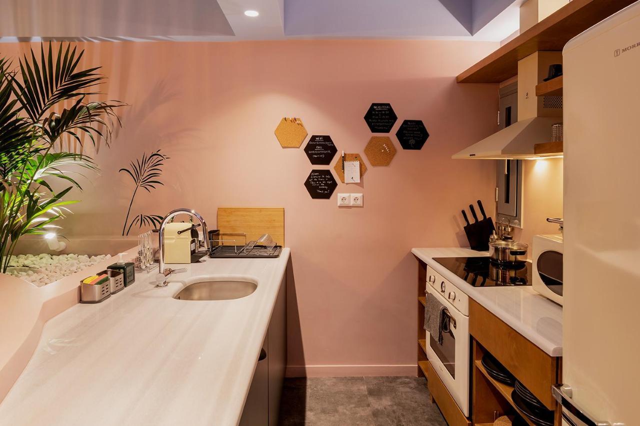 Secret Garden Downtown Apartment Athena Bagian luar foto