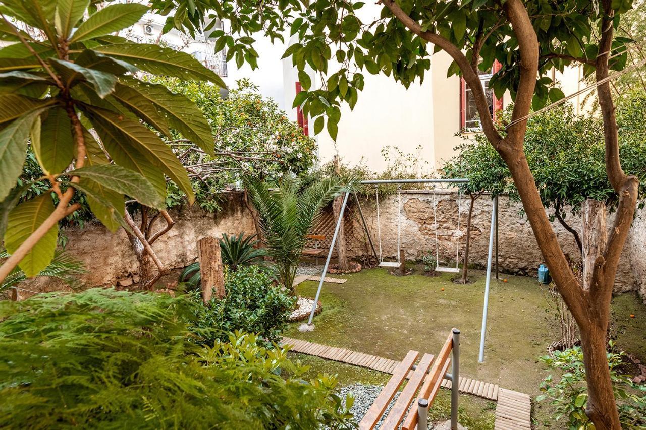 Secret Garden Downtown Apartment Athena Bagian luar foto
